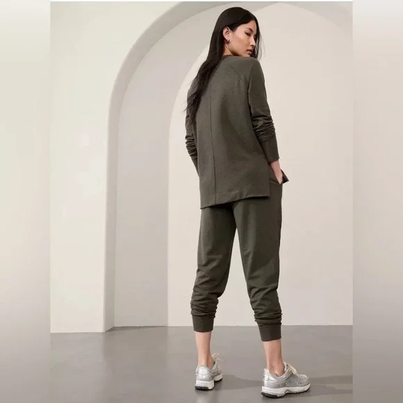 Athleta Coaster Luxe Recover Aspen Olive Heather Green Sweatshirt Size: S - Picture 10 of 10